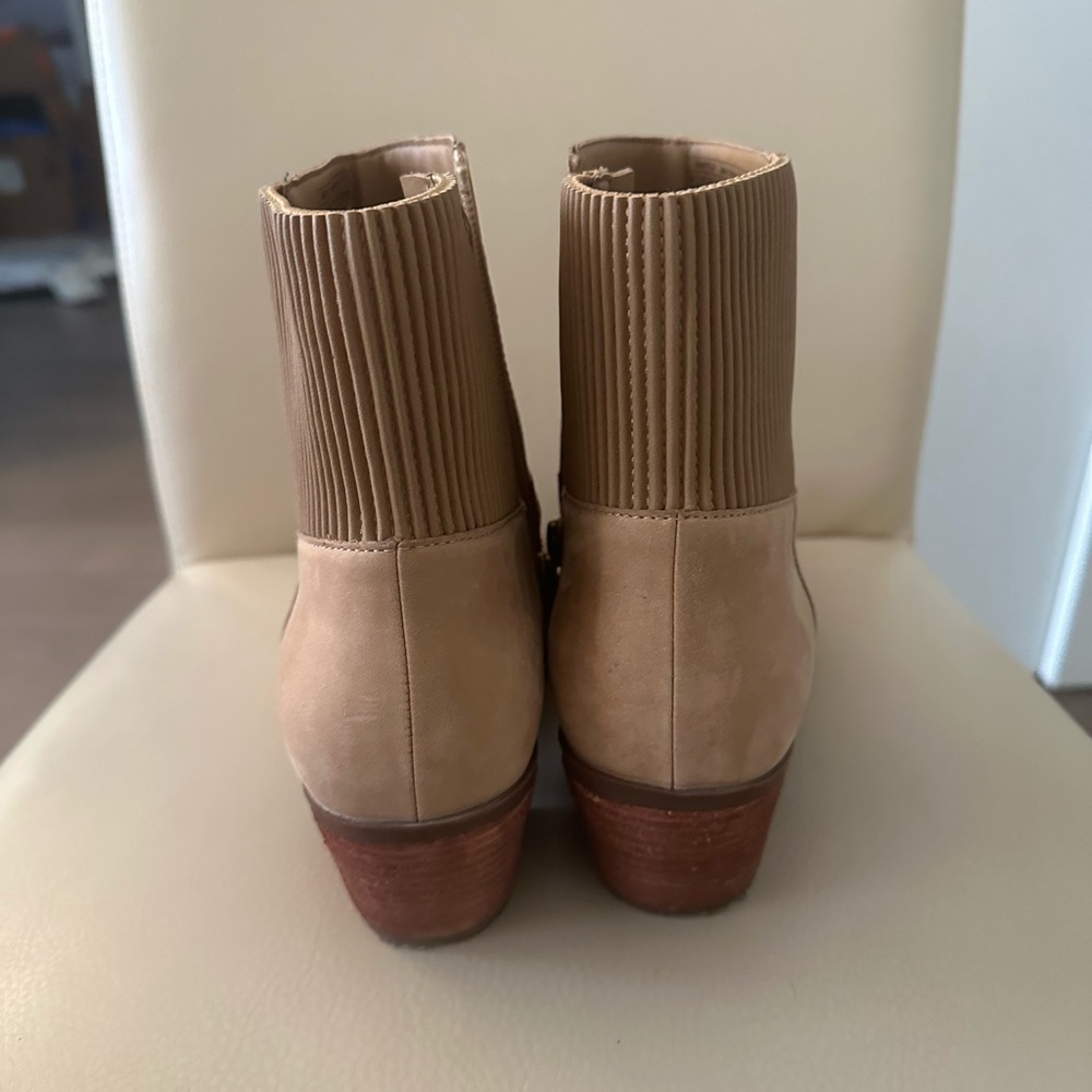 Vionic Tan Ankle Booties